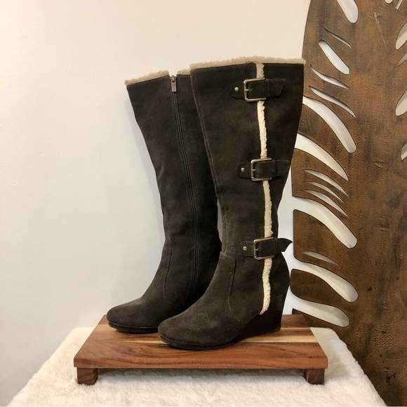 Kenneth Cole Reaction Triple Flirt Suede Wedge Boot 8.5 - Picture 1 of 15